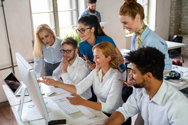 ¿Qué hace una agencia de inteligencia artificial? Aplicaciones de la inteligencia artificial en sectores estratégicos